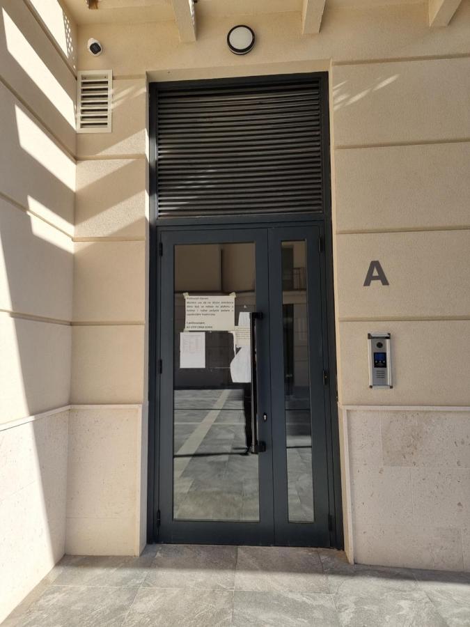 Fantastic New Centre Apartment Podgorica Extérieur photo