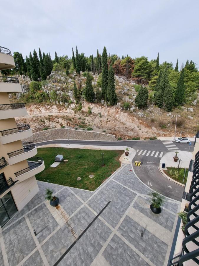 Fantastic New Centre Apartment Podgorica Extérieur photo