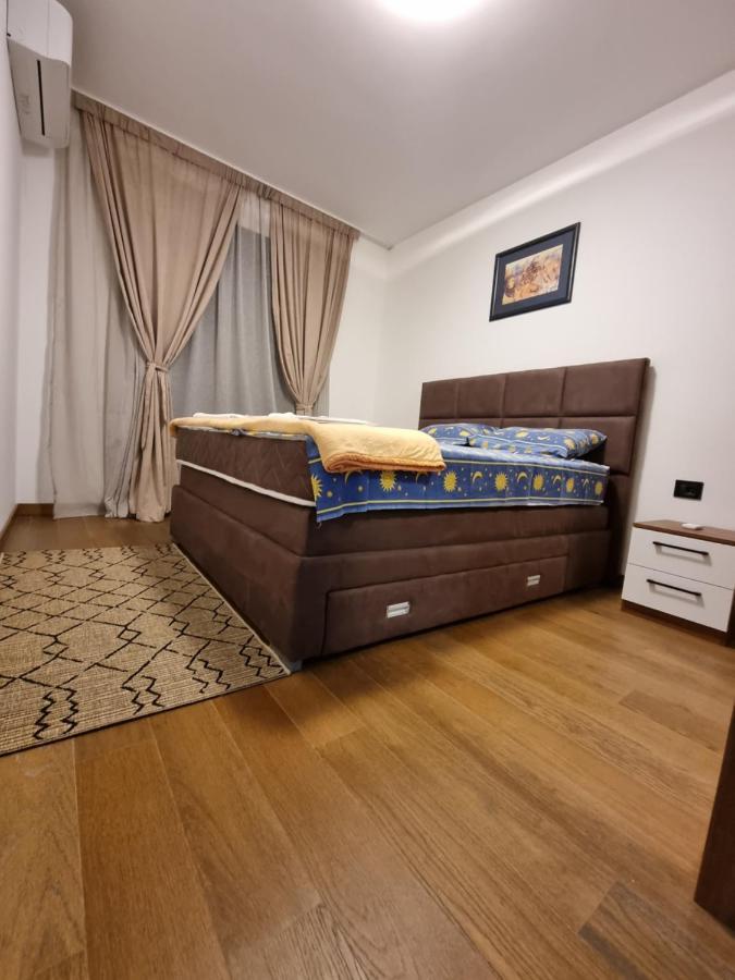 Fantastic New Centre Apartment Podgorica Extérieur photo