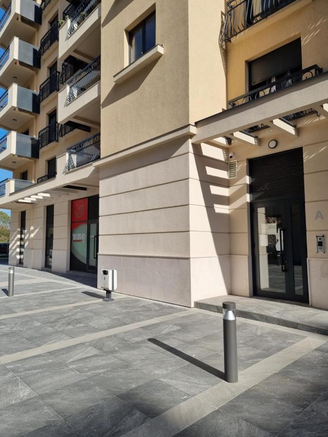 Fantastic New Centre Apartment Podgorica Extérieur photo