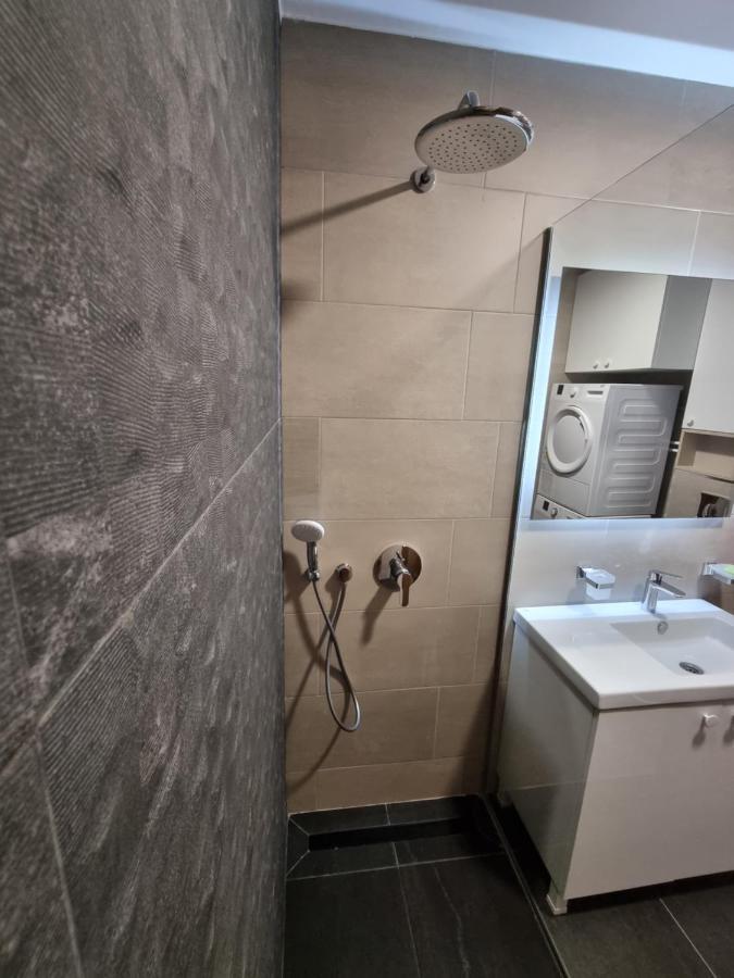 Fantastic New Centre Apartment Podgorica Extérieur photo