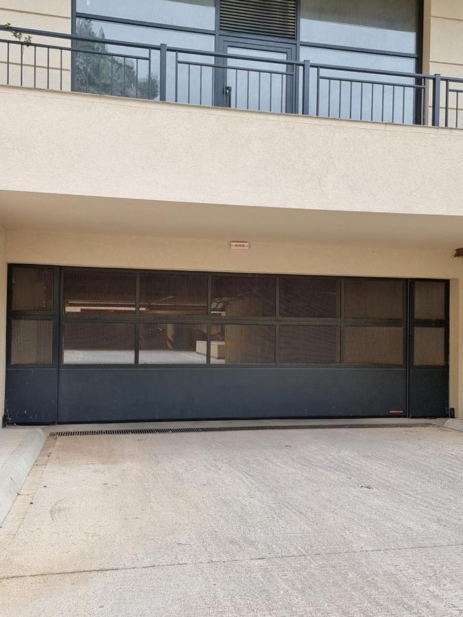 Fantastic New Centre Apartment Podgorica Extérieur photo